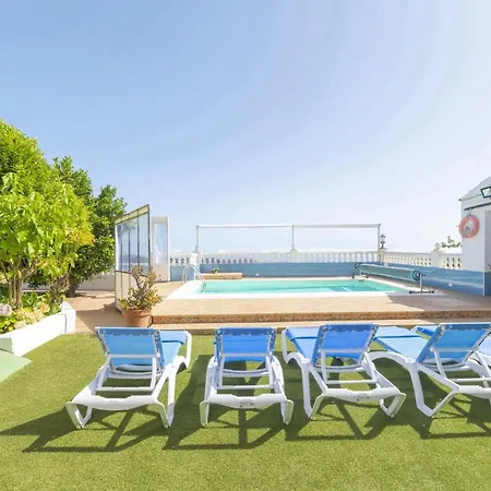 Villa Casa Rosa With Heated Pool By I N Z U L A E